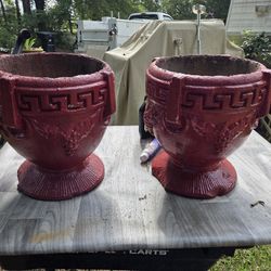 2 Concrete Planters