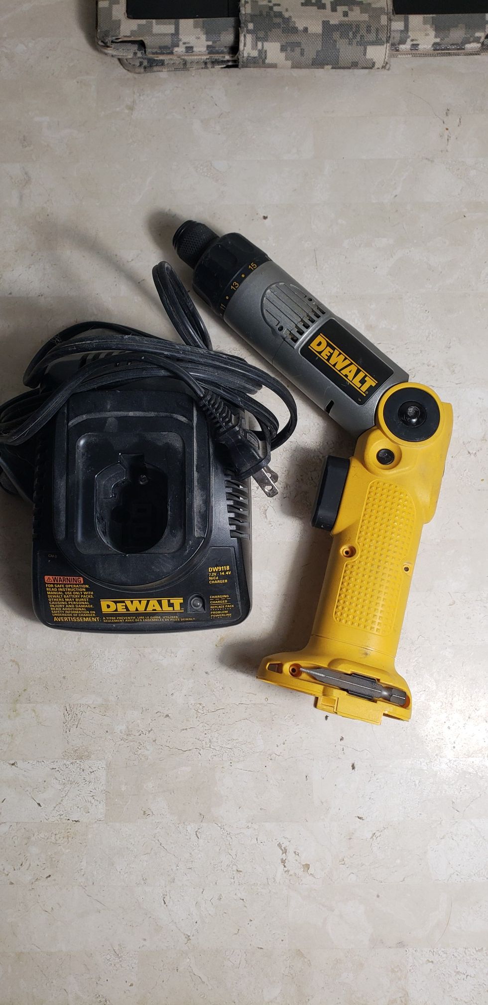 DeWalt Cordless Screwdriver DW920 Charger and case .UNTESTED for nandcomposites.in