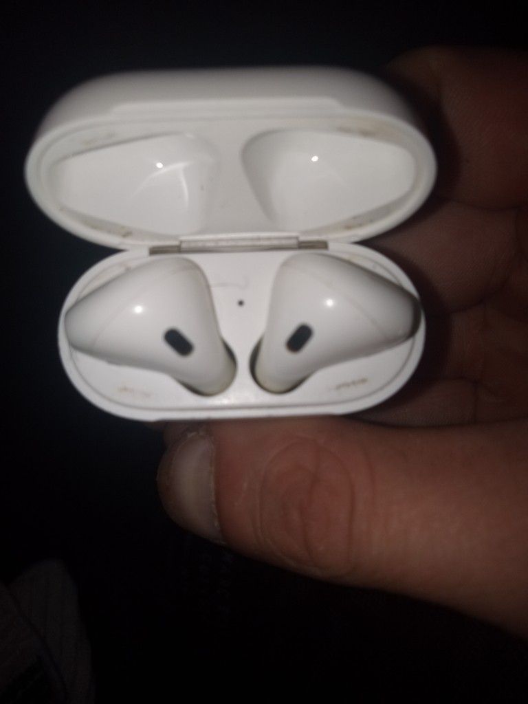 Apple Air pods 2nd Gen Used Only Three Times