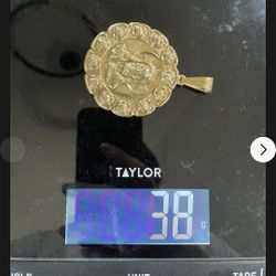 10k Large Double Sided Pendant 