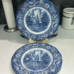 4 Liberty Blue Dinner Plates 