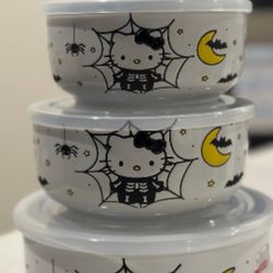 Hello Kitty Tupperware