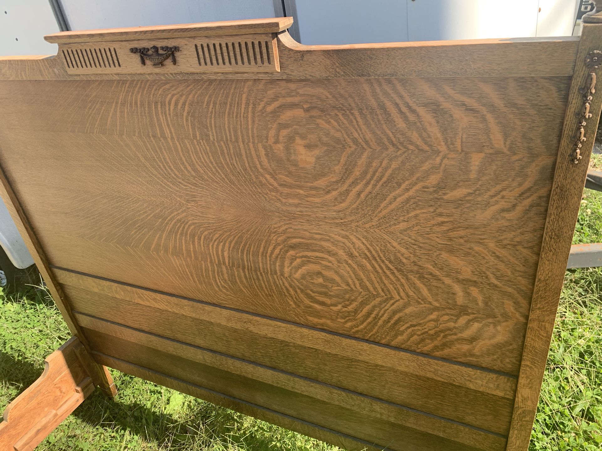 Quarter Saw Oak Bed