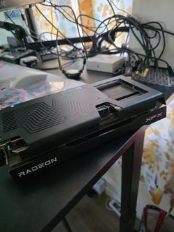 AMD 9060XT 8GB XFX