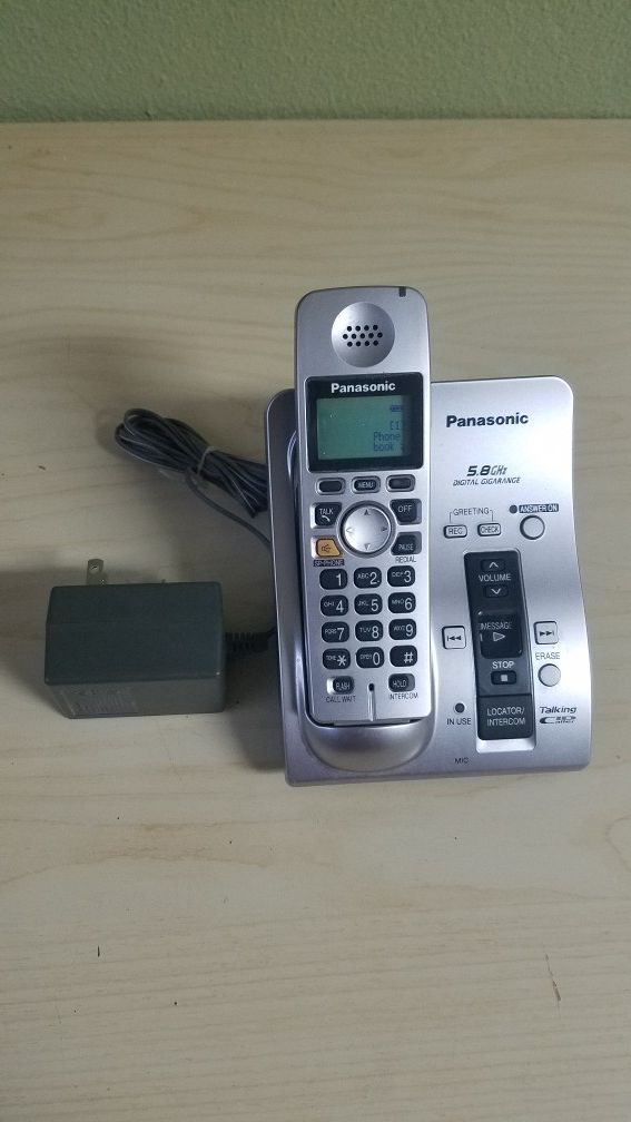 Panasonic KX-TG6051M 5.8GHz Expandable Digital Cordless Phone System