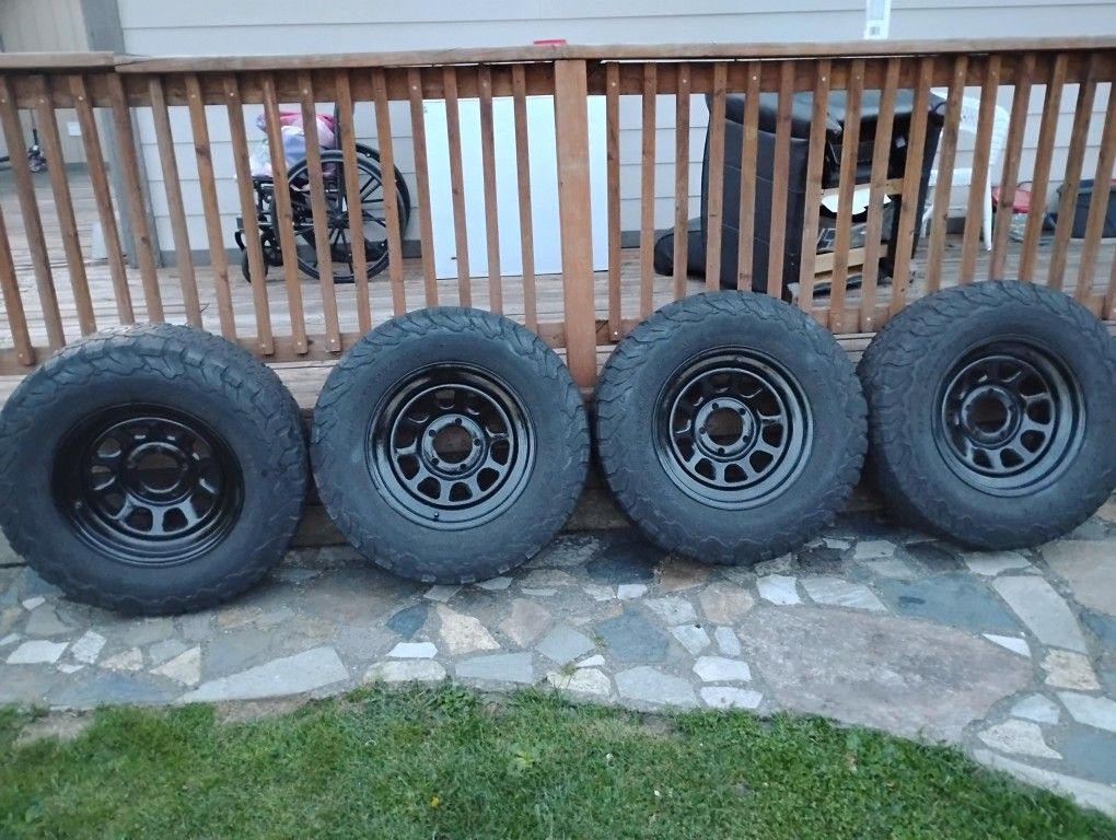 Set of 4 Matching D-Window 5-Lug Steel Rims and BF Goodrich All-Terrain LT275/70R17 Tires