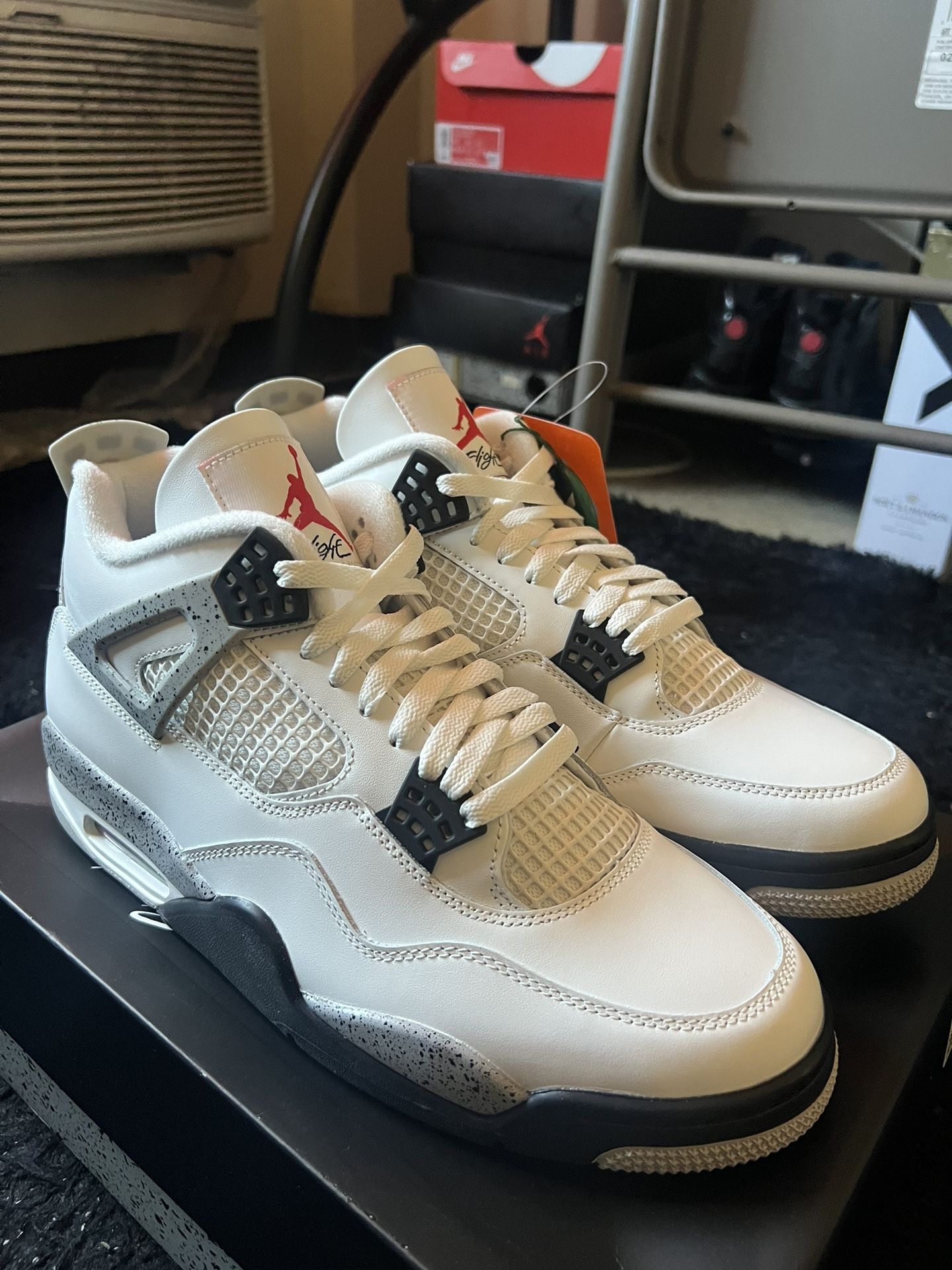 Air Jordan White Cement 4s