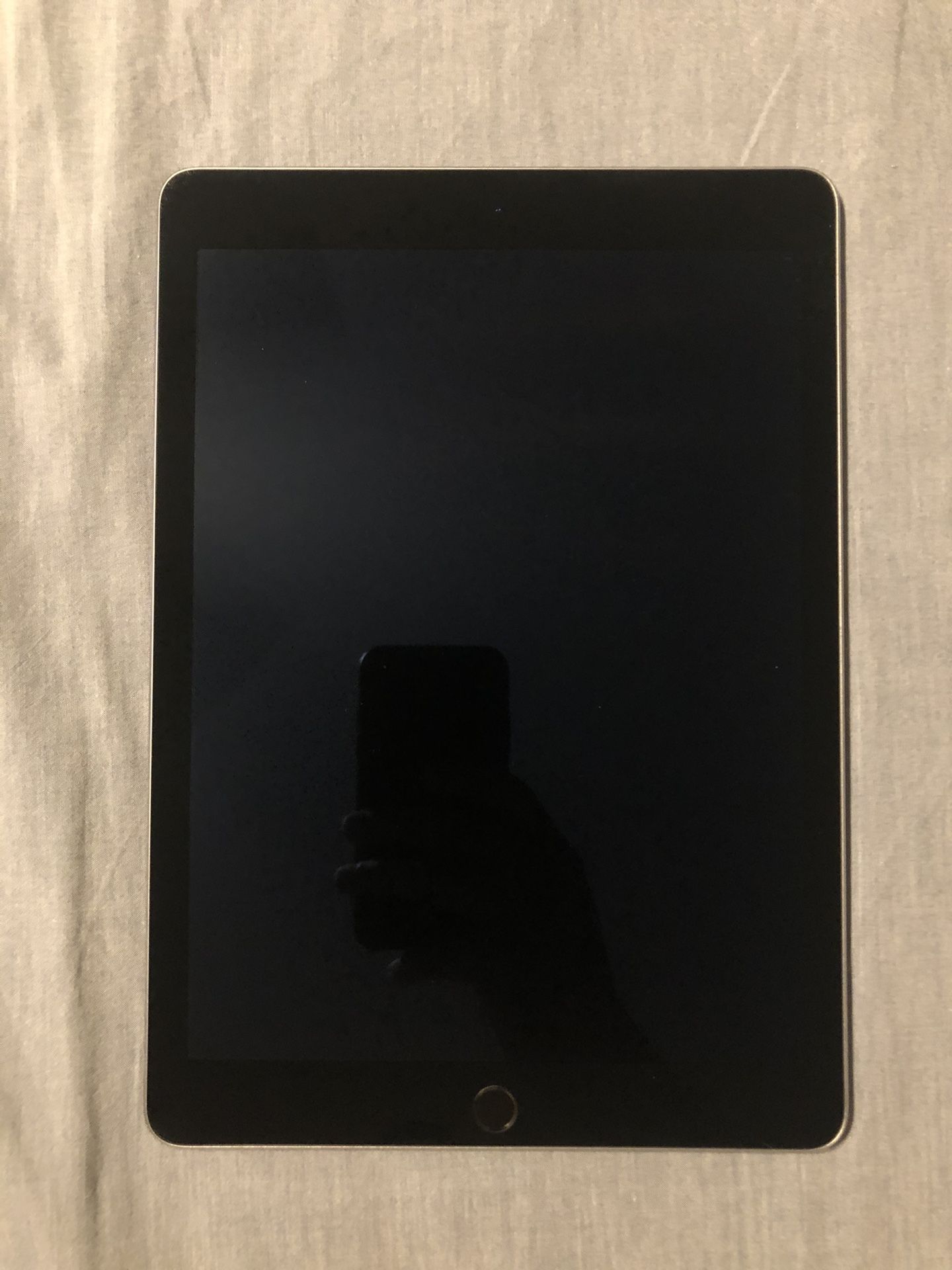 Apple iPad Air with WiFi 128GB, Space Gray, 2nd Generation