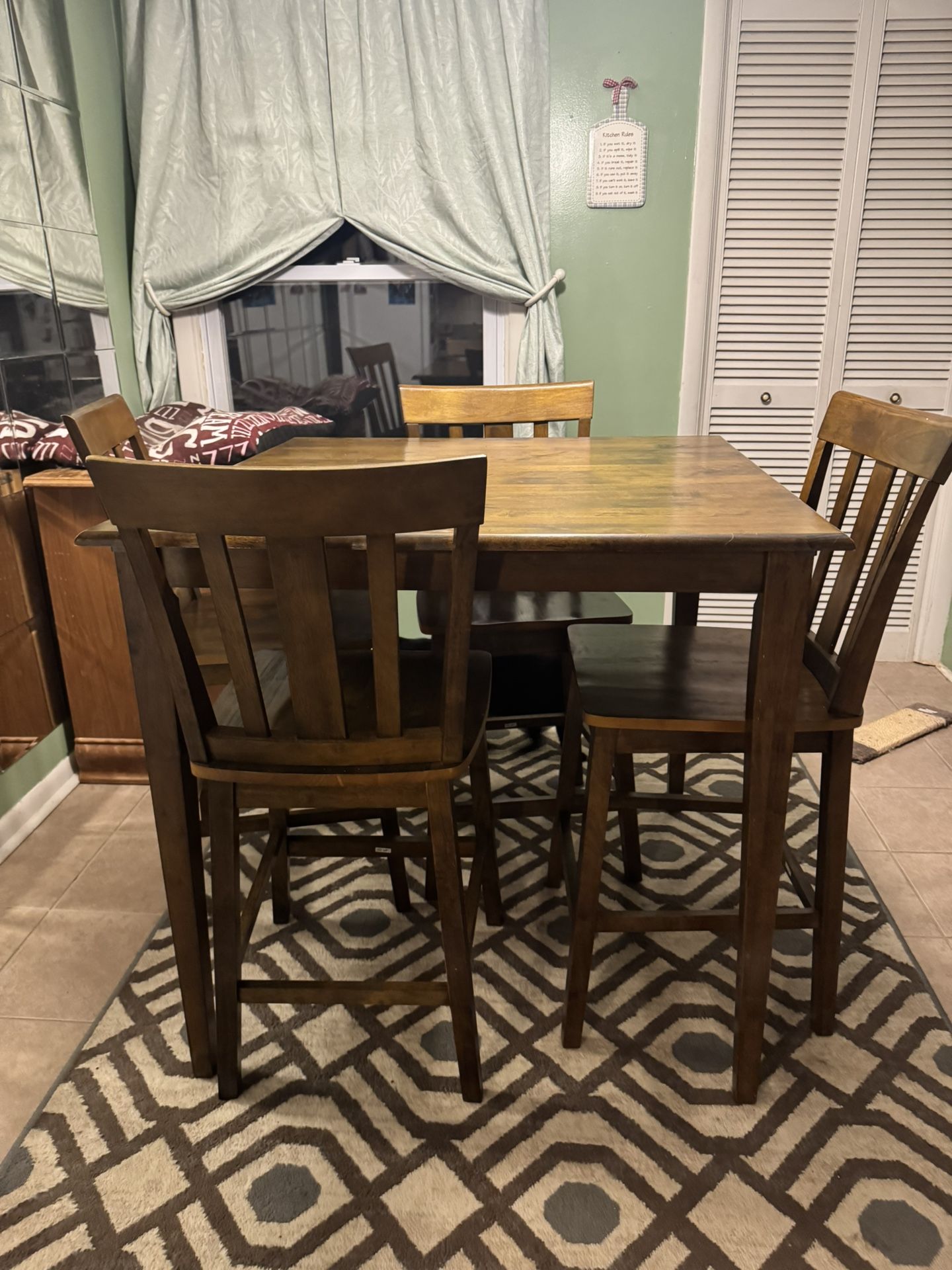 High Top Kitchen Table!!