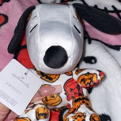 Snoopy Halloween Plushie