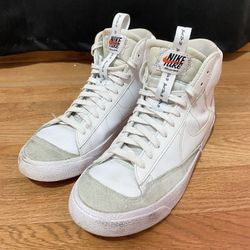 Vintage Nike Blazer Mid 77 in White