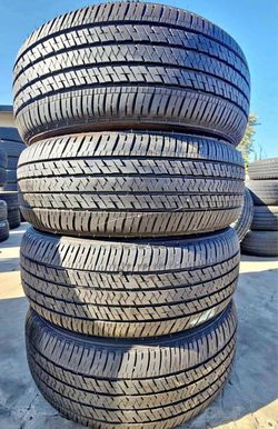 205/60/16 Brisgtone Tires con 80% de vida las mejores