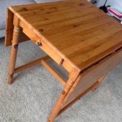 Drop Leaf Pine Table 