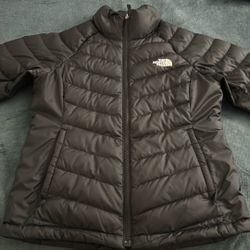 he North Face Women’s Black Puffer Jacket – Size Small