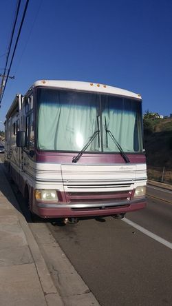 Pace Arrow 34 foot RV 1999