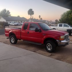 1999 Ford F250 4x4 7.3L Diesel 178.000 Mileage $10.000 OBO 