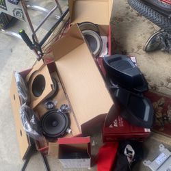 Complete Set Of Factory Speakers From 2023 Bronco 