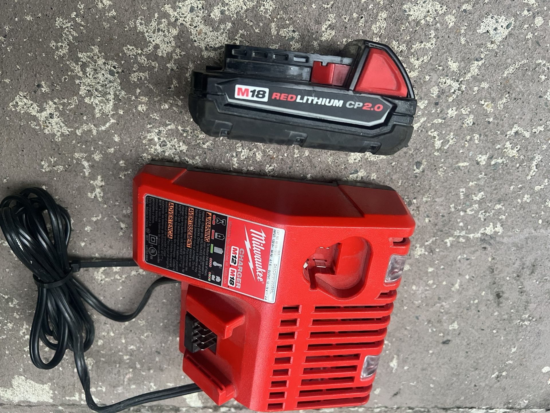 Milwaukee Battery Park And Charger M18