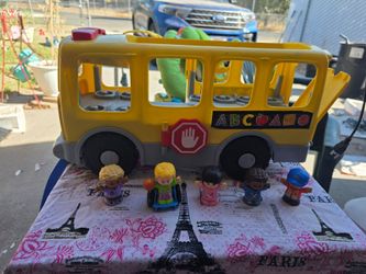 Little people bus
