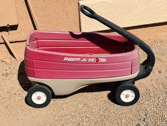 Radio Flyer Red Plastic Kids Wagon