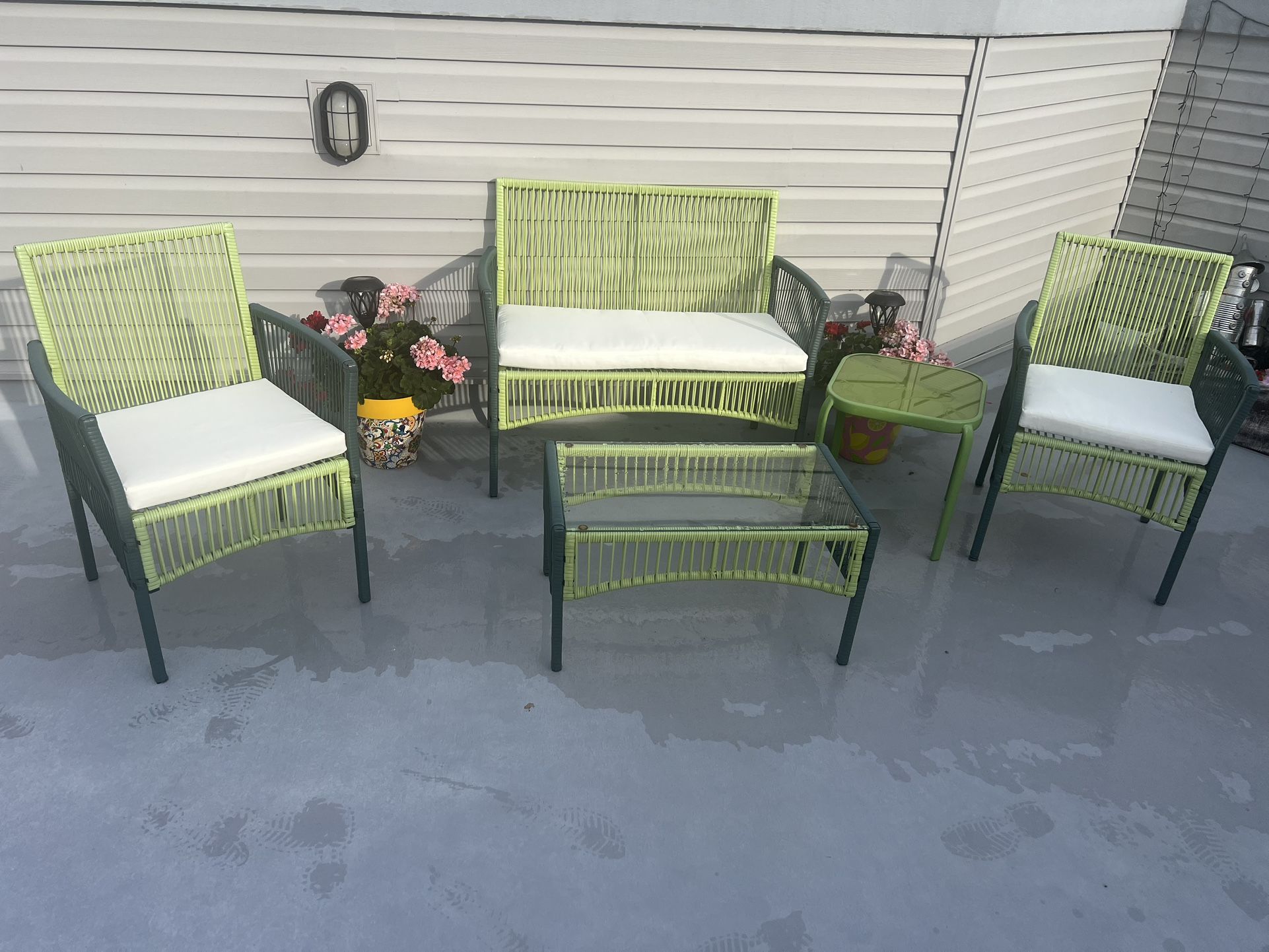 Patio And Dinning Set With Umbrella 