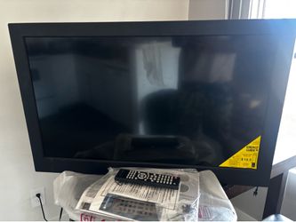 BRAND NEW TV (element electronics 32” class lcd)
