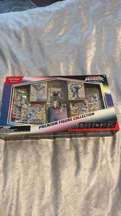 Prismatic Evolutions Premium Figure Collection - SV: Prismatic Evolutions