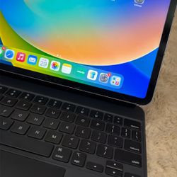 Apple IPad Pro /Wi-Fi +Cellular 