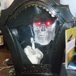 Gemmy Animated Tapping Zombie Skeleton Tombstone Lights Scary Phrases New