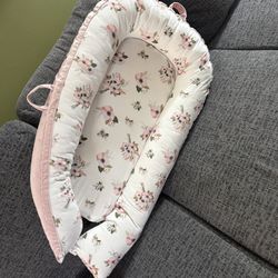 Baby Girl Pillow Bassinet 