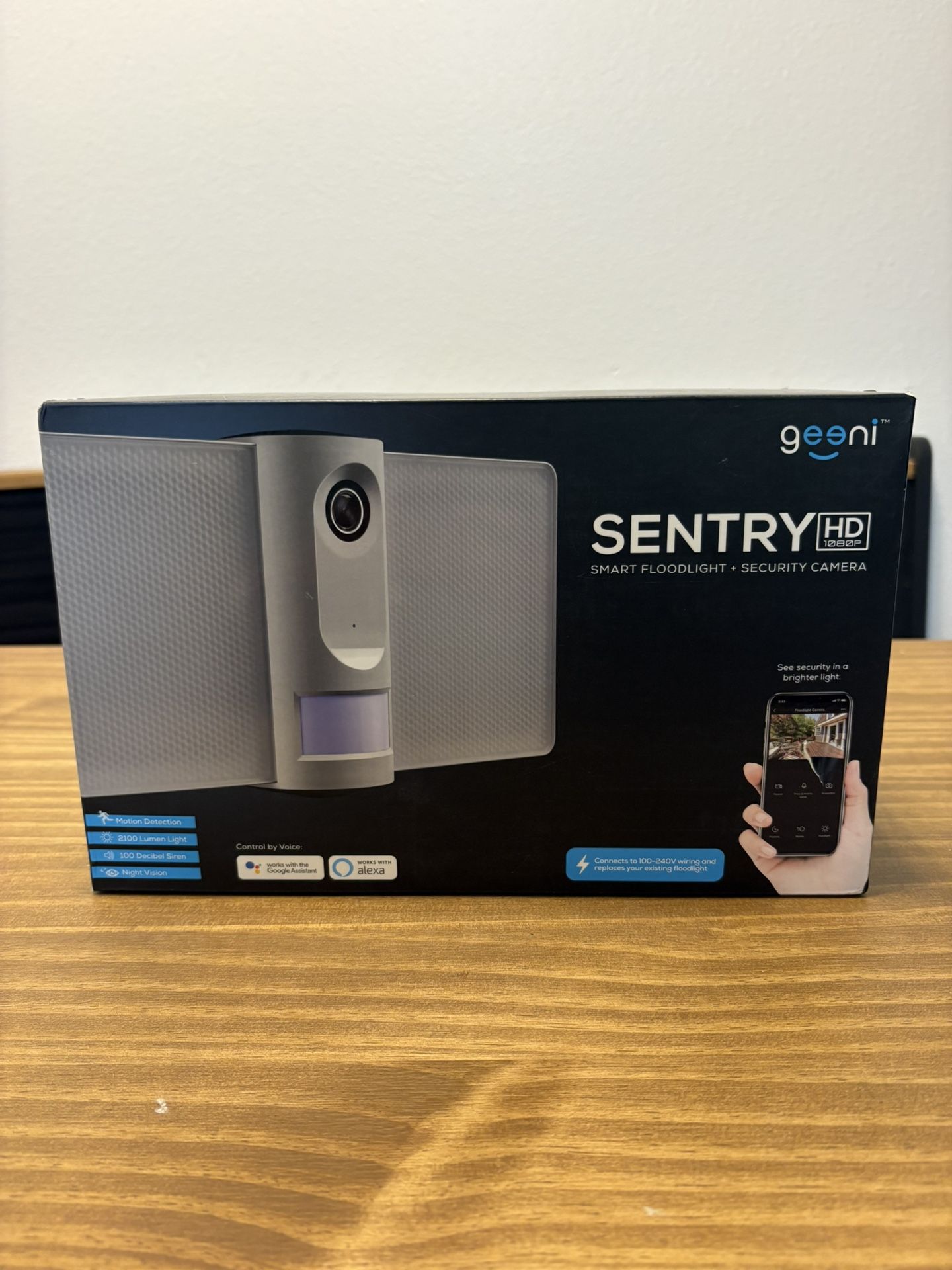 Geeni - Sentry Outdoor Wi-Fi Wireless Network Surveillance Camera - White