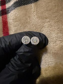 Moissanite earrings size 5.0mm