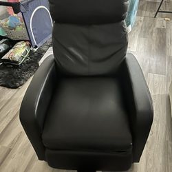 Black lounge Movie Chair