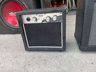 First Act MA104 Mini Guitar Amplifier
