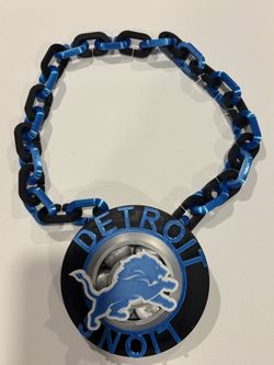 Detroit Lions spinner necklace