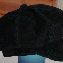 WOMENS SUEDE CABBY HAT