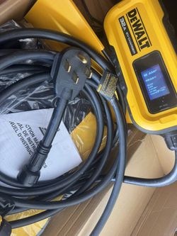 DEWALT Level-2 Portable Electric Vehicle EV Charger up to 32 Amps, 120-240-Volt AC 7.6 KW, 25 Ft. Cable, Weatherproof