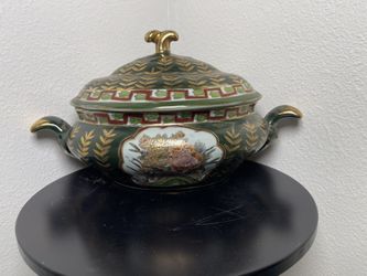 Vintage Chinese Tureen-Antique Asian Vase($65 )