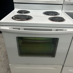 White Self Clean Stove 