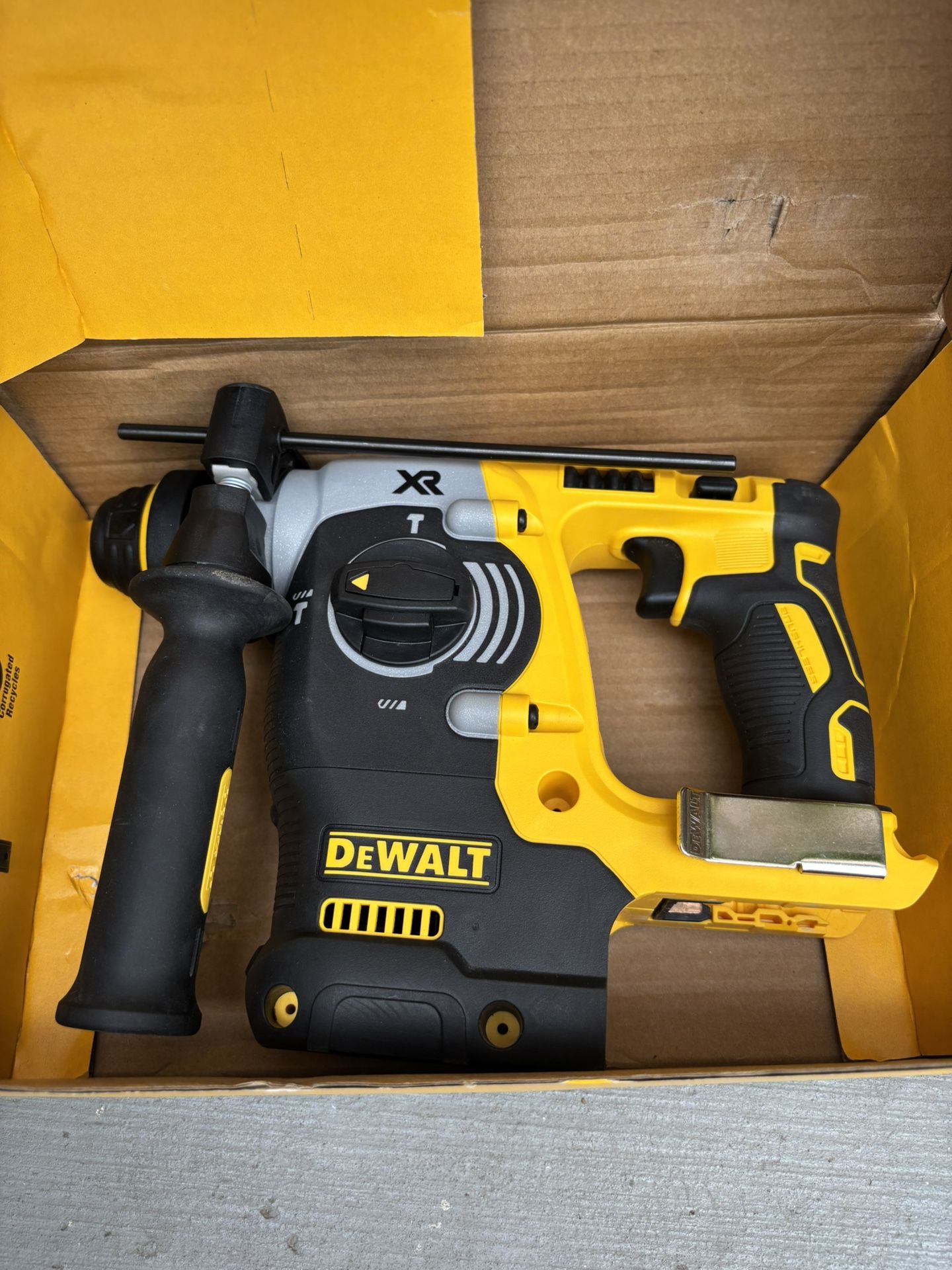New Dewalt SDS Rotary Hammer (tool-only)
