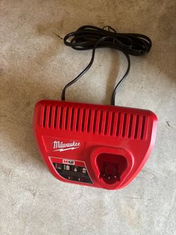Milwaukee M12 Battery Charger