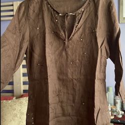 🎄NEW Small Embroidery Linen Shirt. SALE. $8 🎈