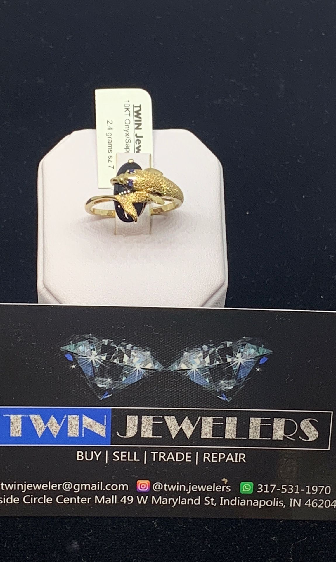 10kt women’s gold ring with onyx/sapphire ring available on special price