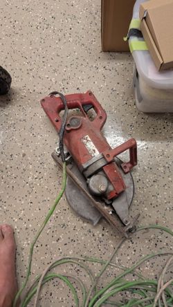 Milwaukee 7 1/4 worm drive saw