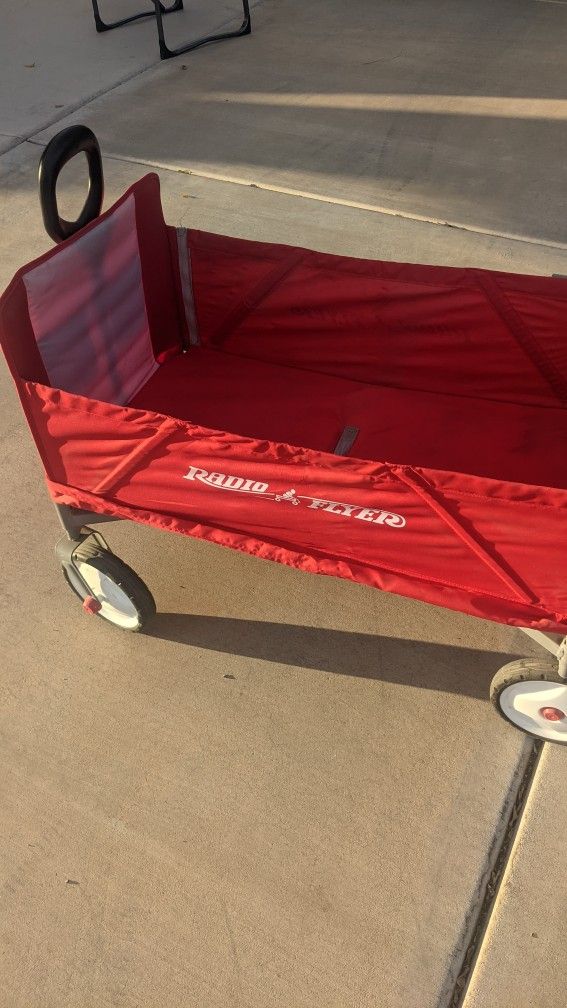 Flyer Collapsible Wagon