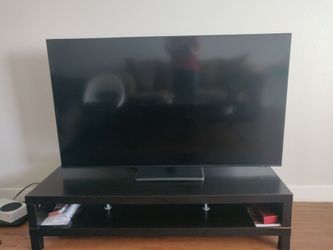 Samsung TV UN65AU8000 65 inch LED with TV table