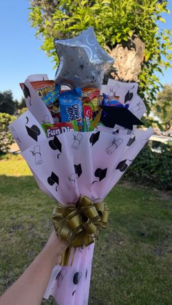 Graduation Bouquet🧑🏽‍🎓👩‍🎓💗