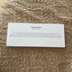 Magic Keyboard (USB-C) with Touch ID for Mac models with Apple silicon - White