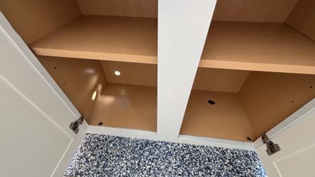 Upper kitchen cabinet. 30 x 24 x 12