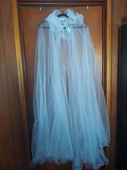 Costume tule cape
